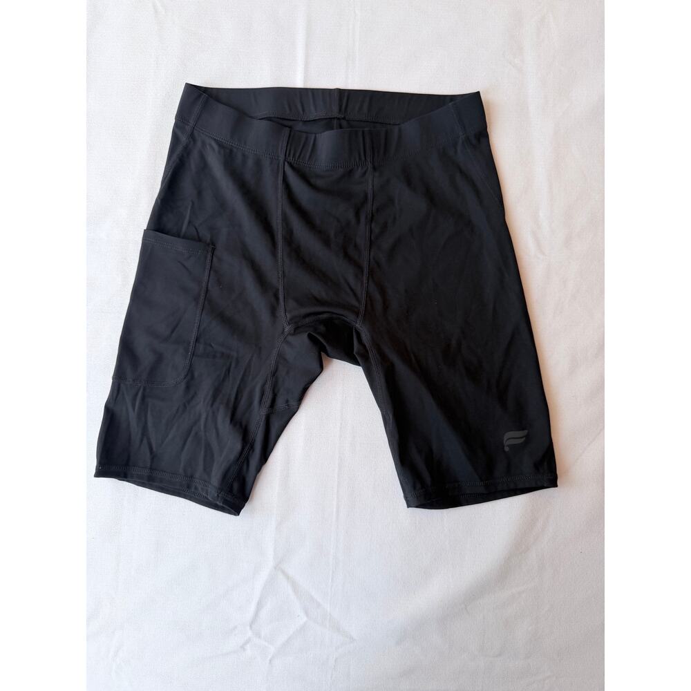 Men’s Baselayer shorts size Small